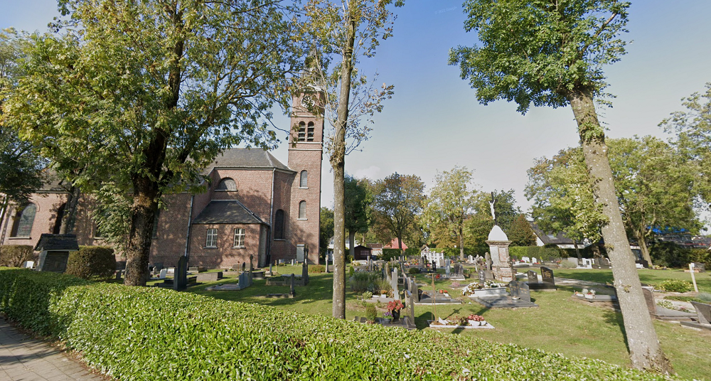 Lozer Huise Grafmonument W O II Op Het Kerkhof
